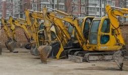 北京玉柴35挖掘机带破碎锤出租