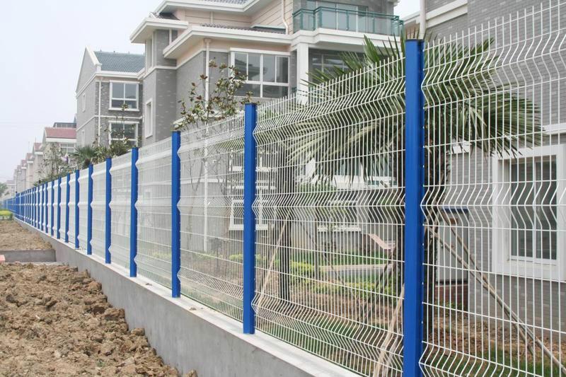 安平三角折弯护栏网铁丝网围栏浸塑护栏生产厂家