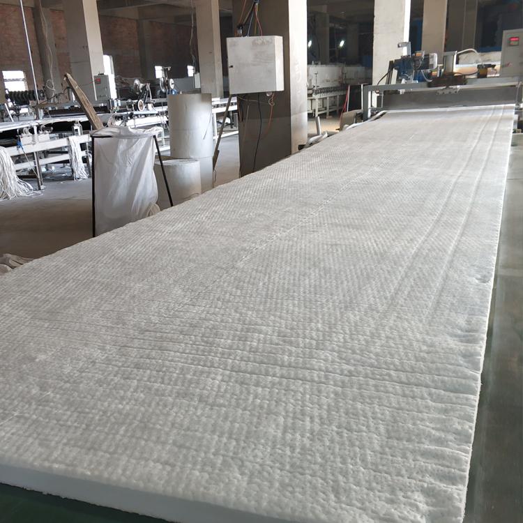 高纯型硅酸铝纤维毯耐火纤维针刺毯