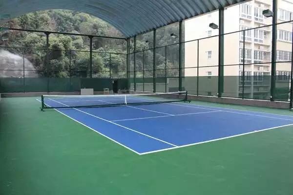 专业网球场施工建设及网球场围网施工建设厂家
