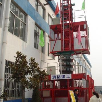 1吨施工升降机 1吨施工电梯 1吨客户两用电梯