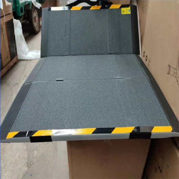 成都宝源 玻璃钢(FRP)无障碍折叠坡道板三折叠坡道板地铁专用坡道板