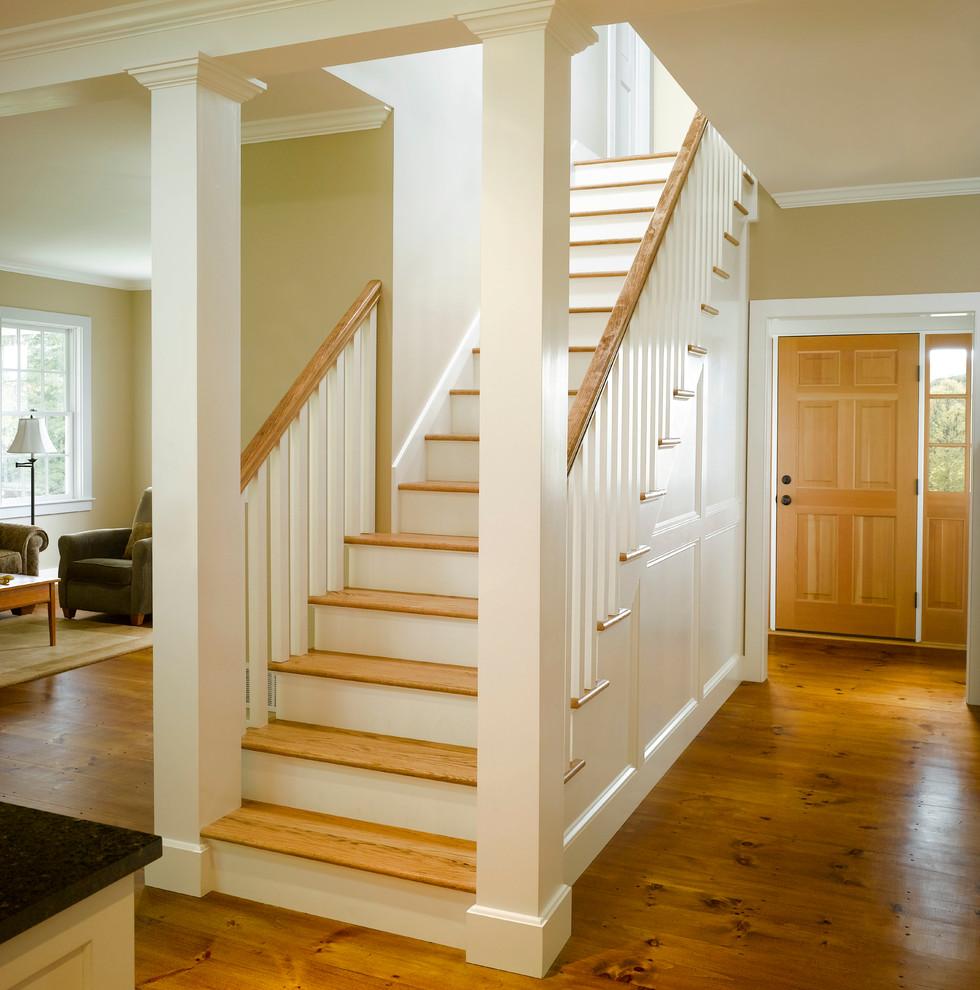 墅木楼梯，别墅楼梯，实木楼梯，玻璃铁艺楼梯