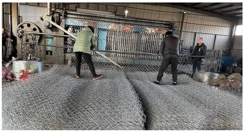 RX柔性被动边坡拦石防护网gps2型主动防护网山体滑坡钢丝网防护网