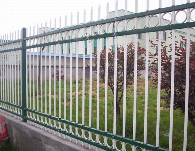 围墙护栏供应热镀锌护栏网小区市政锌钢防护网双梁单双弧形锌钢