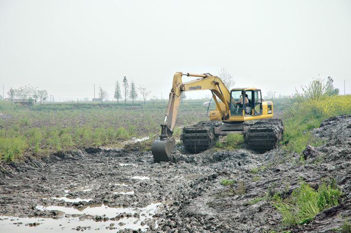 汕头市龙湖区湿地挖掘机出租改装