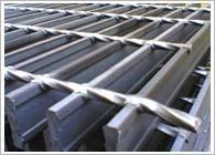 专业生产镀锌碳钢钢格板规格不锈钢格板