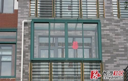 深圳龙岗铝合金门窗公司承接小区门窗改造工程