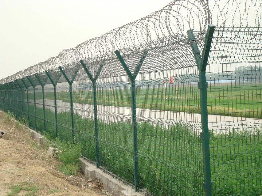 贵州护栏网生产刺铁丝隔离网军事基地围网
