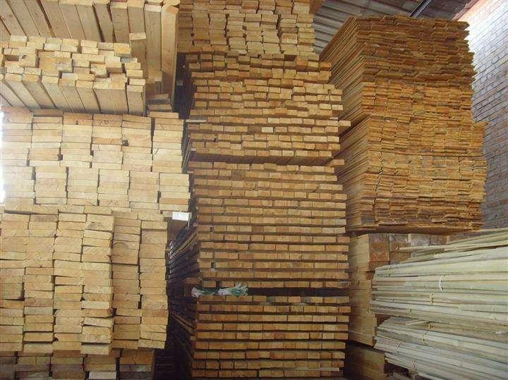 辐射松烘干无节材 松木家具材料 新西兰松无节材 松木指接板 直拼板