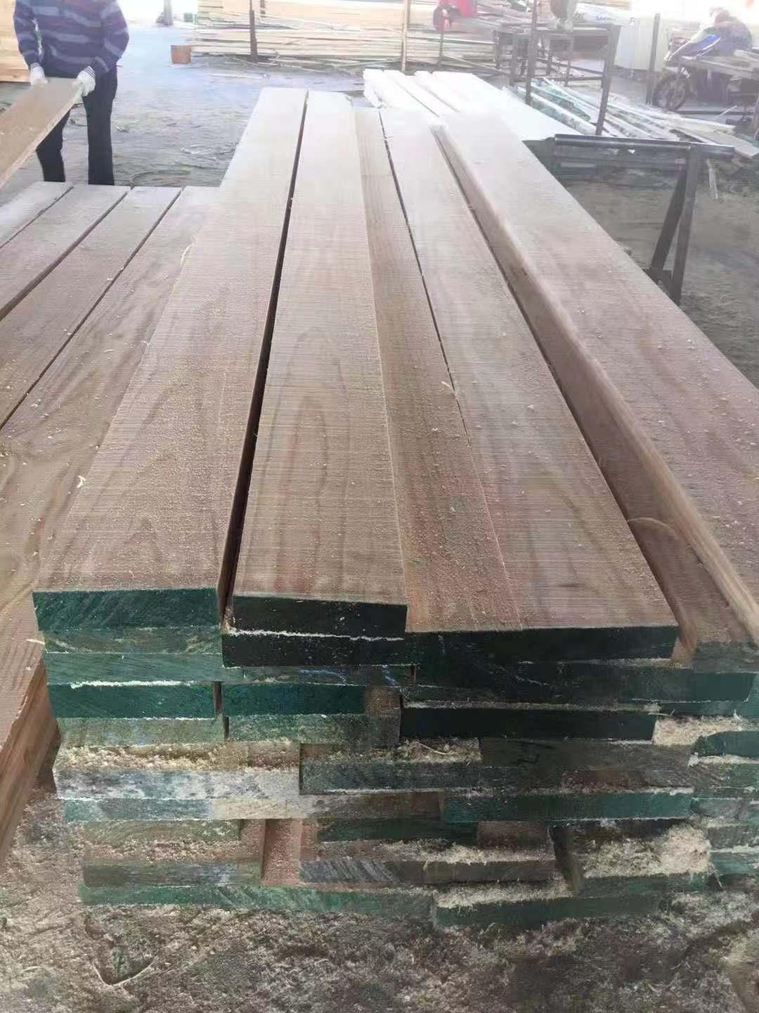 辐射松烘干无节材 松木家具材料 新西兰松无节材 松木指接板 直拼板