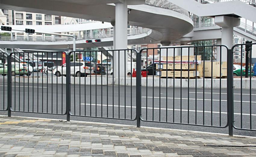 佛山港式护栏广州厂家供应机非隔离栏道路护栏现货价格