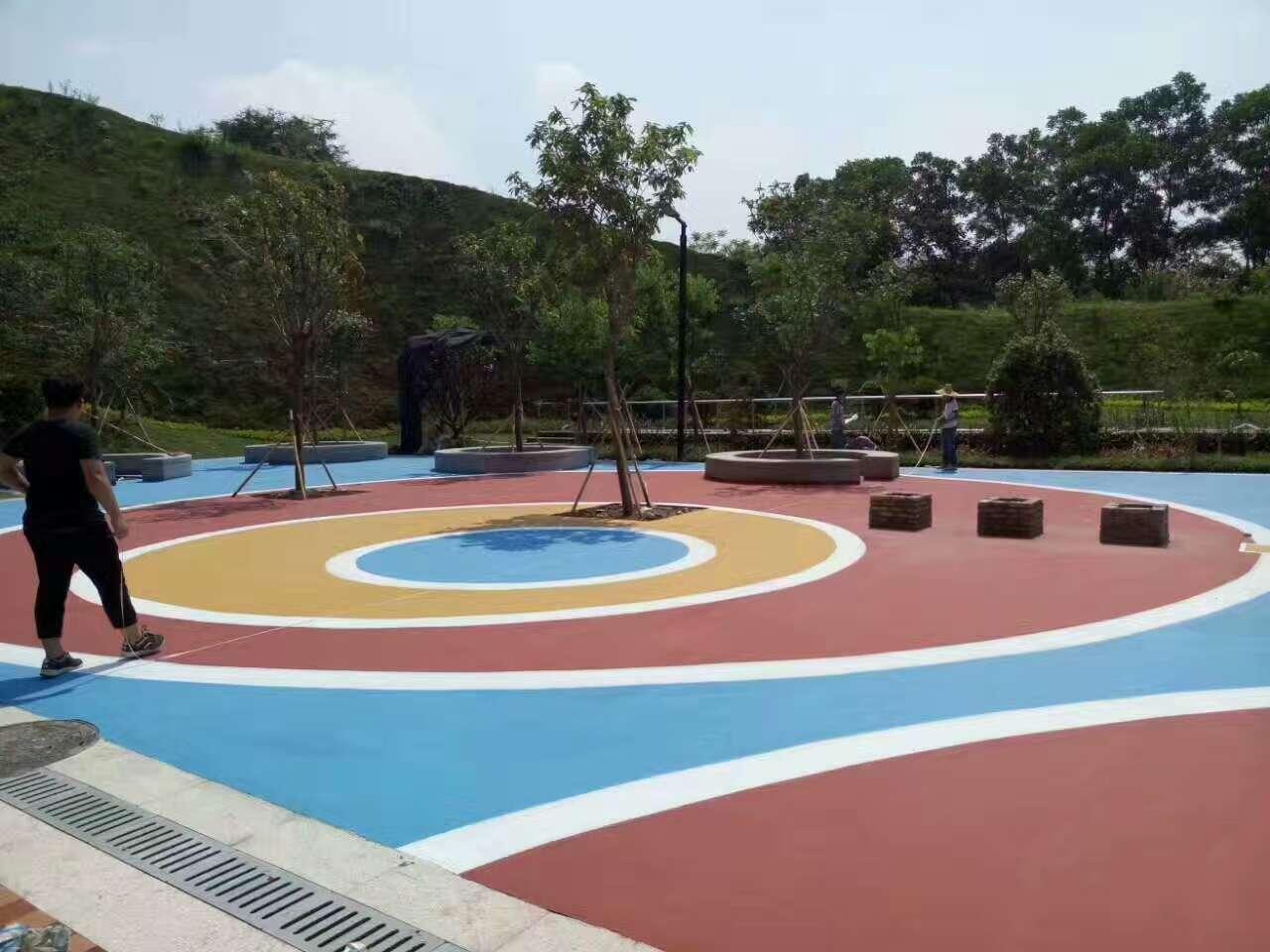 贵州六盘水透水混凝土材料批发公园彩色透水混凝土专业施工