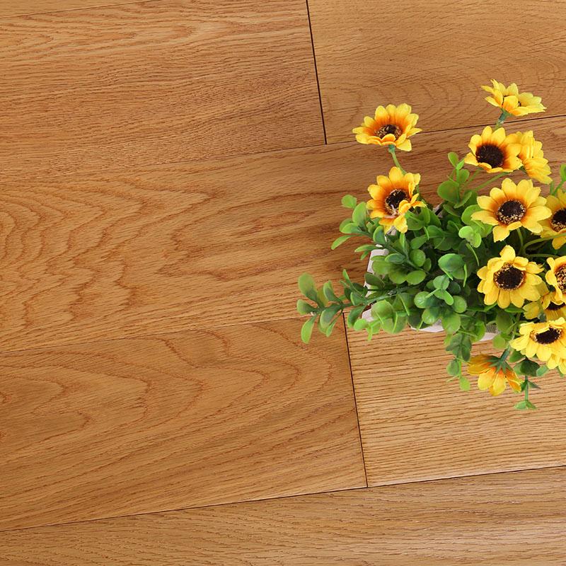 橡木多层实木复合地板 原木色