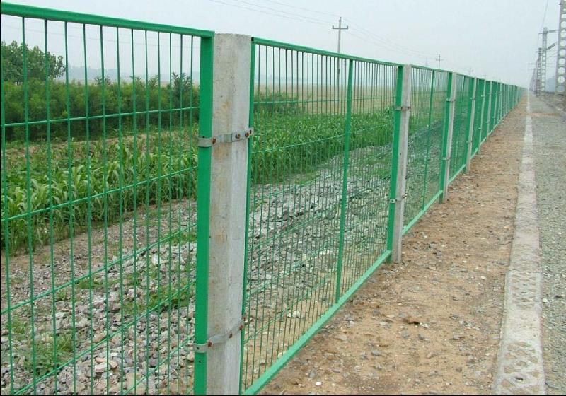 工厂外墙围栏钢丝网隔离栅*大生产基地鑫胜丝网