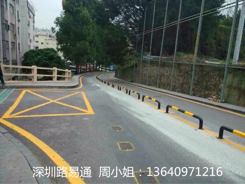 哪里可以买到便宜又好的马路隔离护栏 深圳路易通