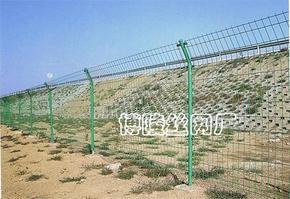 宜昌公路护栏网价格/鄂州建筑围栏铁丝网哪里有