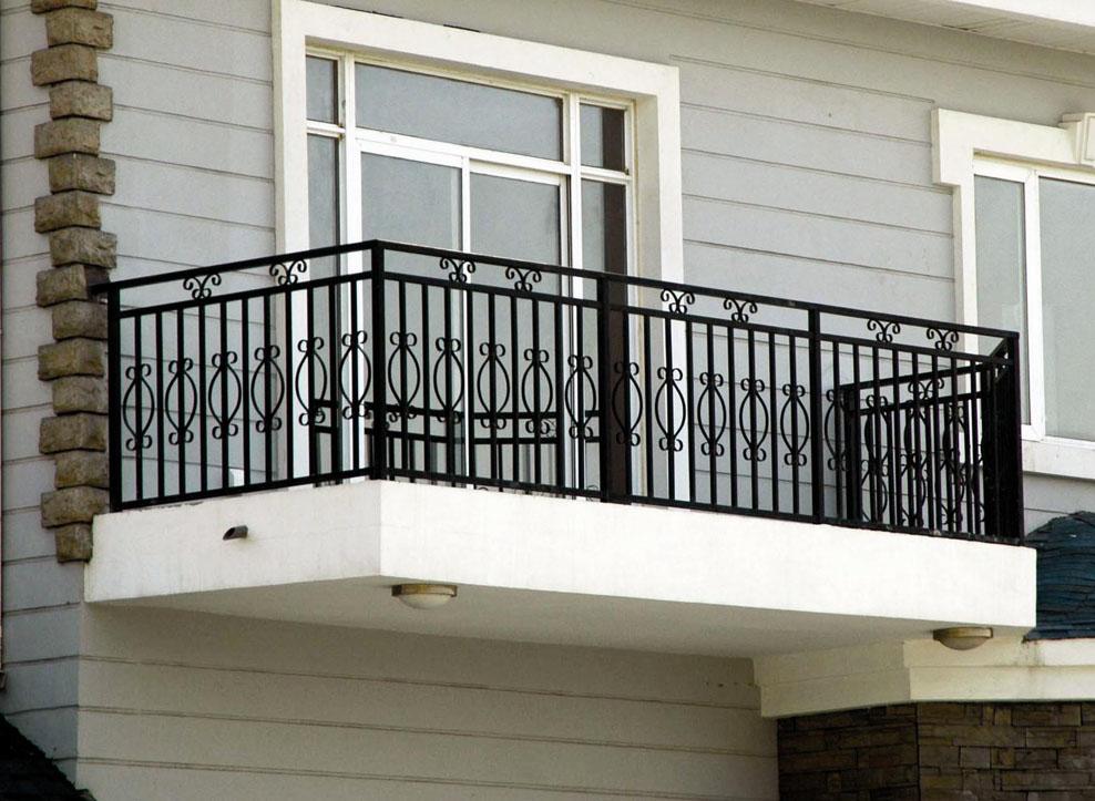 阳台护栏装修 锌钢栏杆定制 这款划算