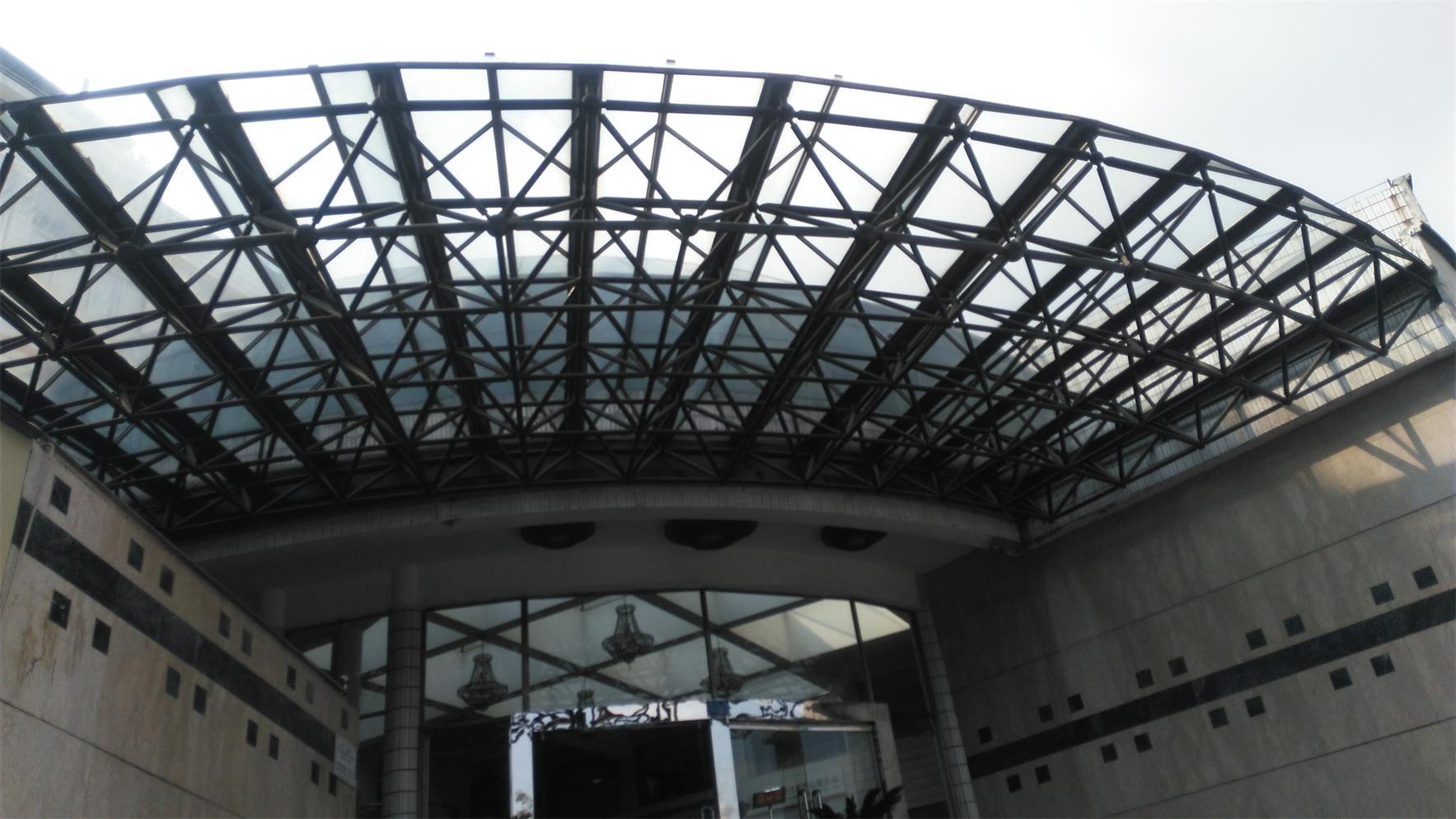 不锈钢装饰网架雨棚,南京半球形不锈钢网架结构