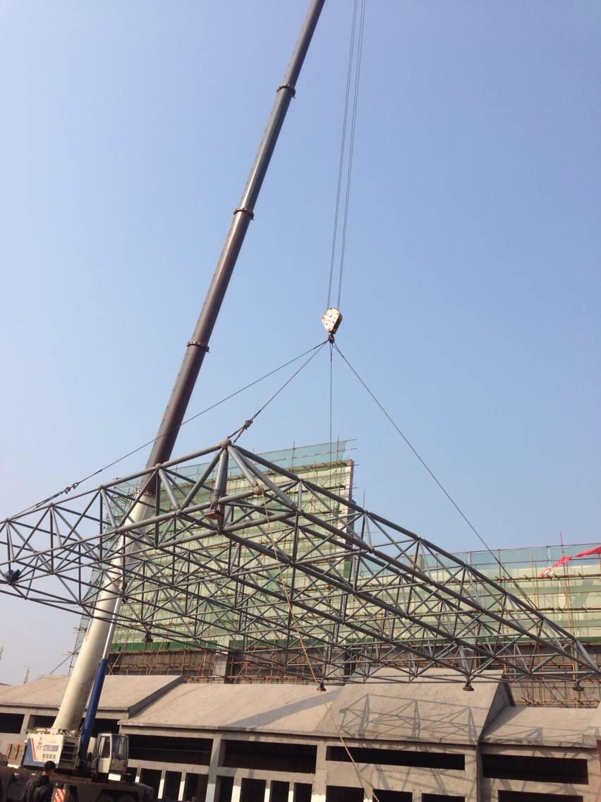 苏州上海PL牌体育场馆螺栓球网架结构屋盖