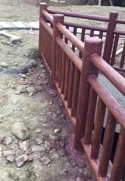 栏杆叔浅析仿古水泥护栏 美丽乡村仿木护栏制造标准