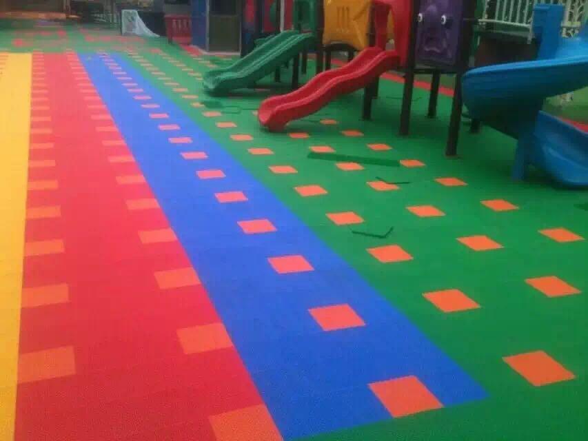 悬浮地板 幼儿园室外地板 正蓝地板厂家直销