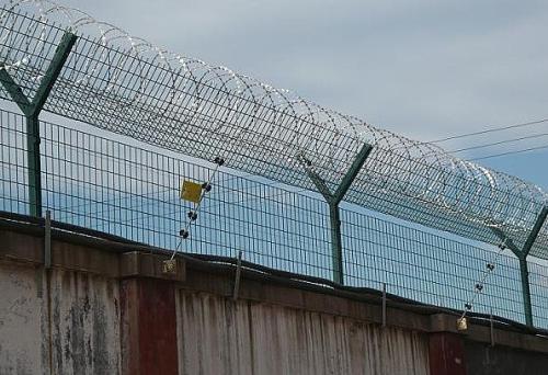 监狱防护网，监狱防攀爬钢网墙