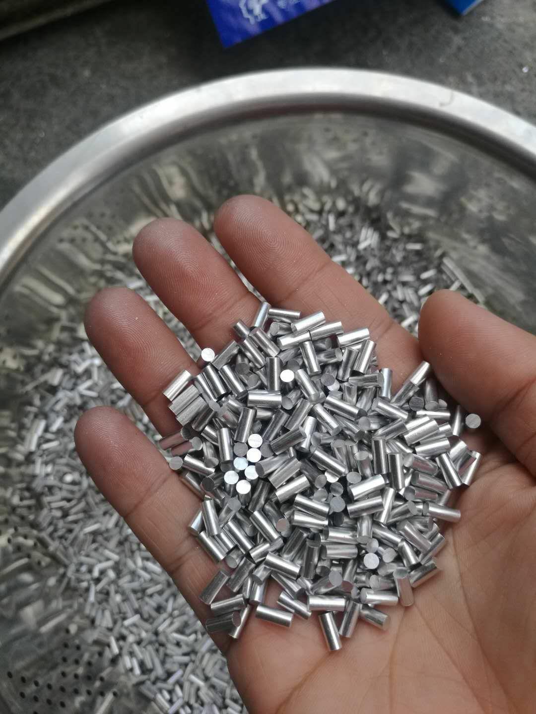 中旺铝业热销底价销售6063铝管切割米粒铝棒加工