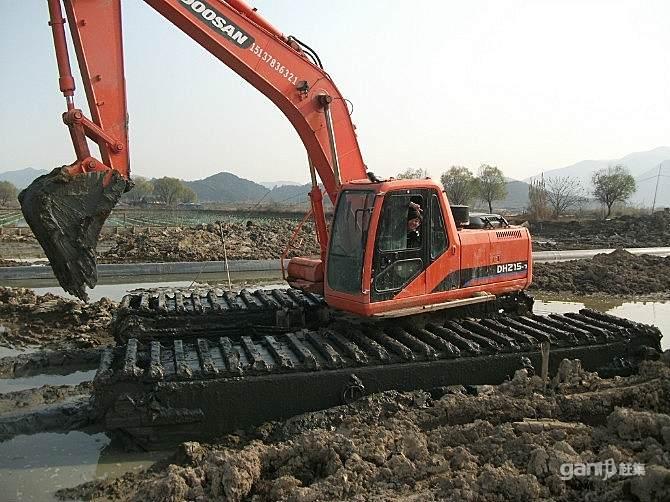 水陆挖机出租水陆两用挖掘机出租水挖租赁