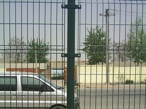 河北浸塑双边丝护栏网，专业双边丝围栏供应商