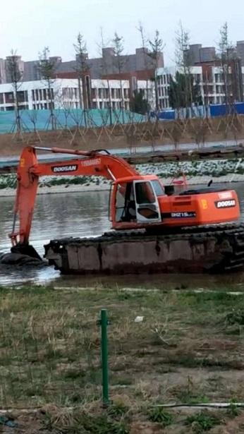 租水挖泥船荆州沙市附近
