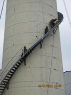 蛟河烟囱安装旋转梯|烟囱折梯安装|烟囱安装检测平台