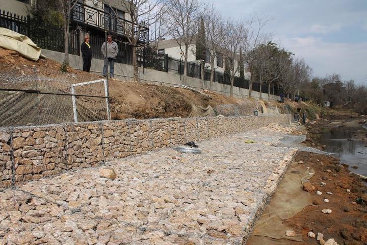 葫芦岛护河石笼网厂家货源 石笼网护河恢复河道生态