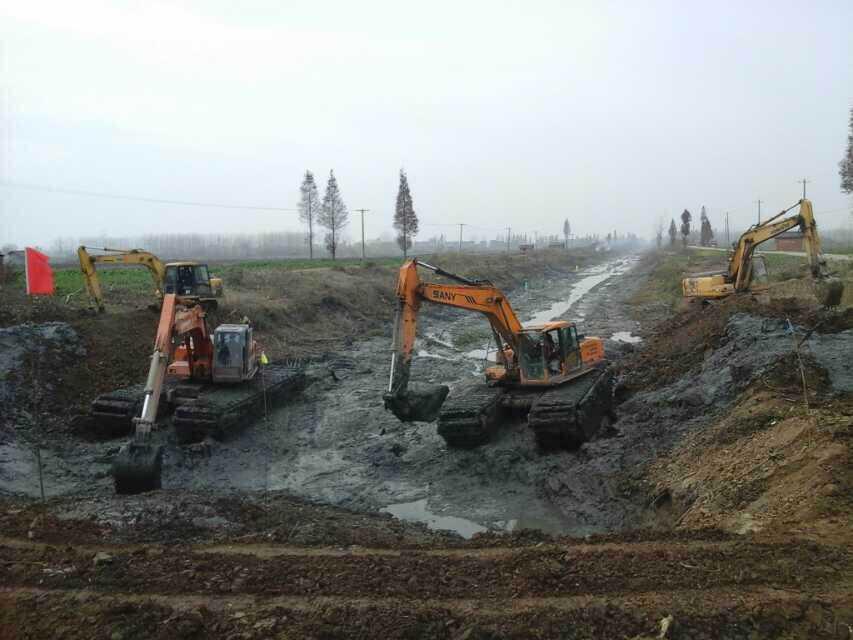 三门峡湿地挖掘机出租水上挖机出租水路挖掘机出租