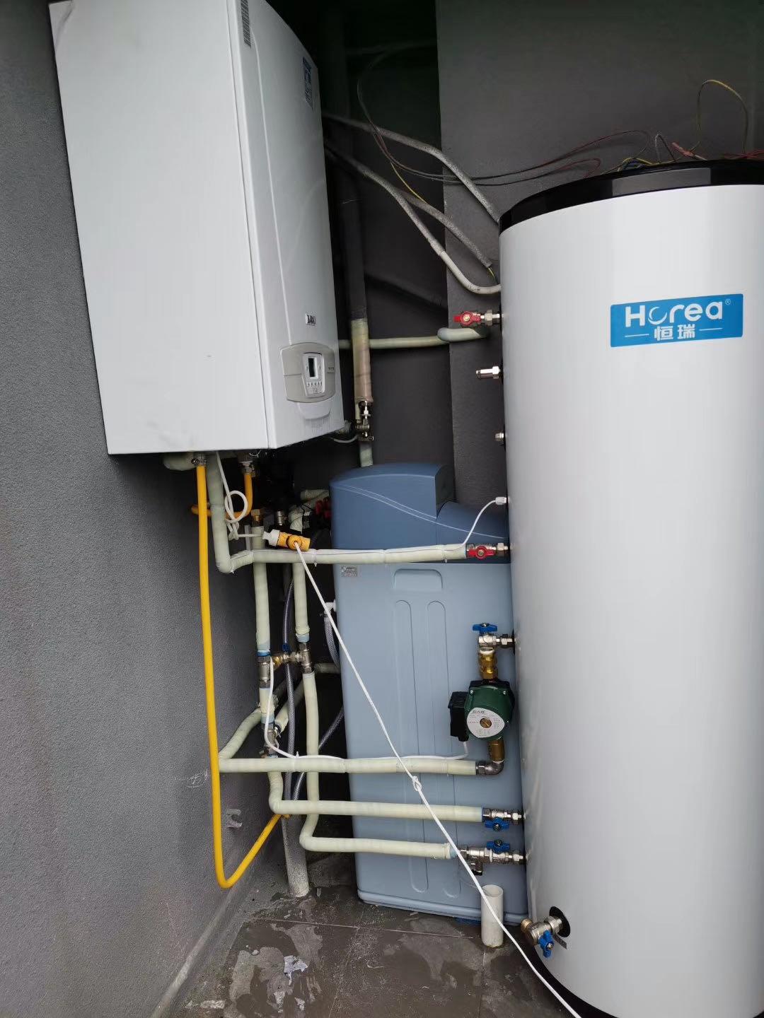 四川壁挂炉单盘管水箱300升保温水箱