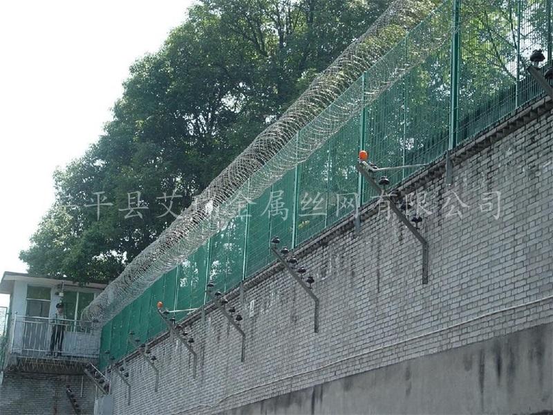 钢网墙厂家 监狱巡逻道钢网墙 禁区钢网墙 