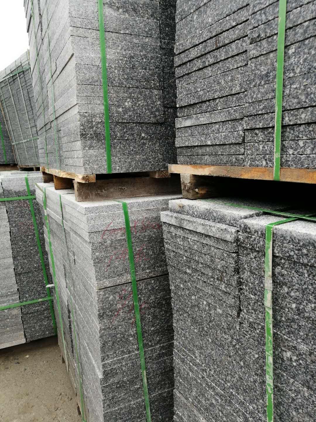 湖南石材厂家－广场地铺工程规格板－供应郴州火烧面地铺石 