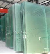 昆明超长19毫米钢化玻璃厂家19毫米钢化玻璃价格19mm钢化玻璃价格及吊挂安装