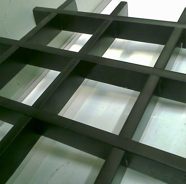 铝格栅吊顶材料 彩色铝格栅装饰材料