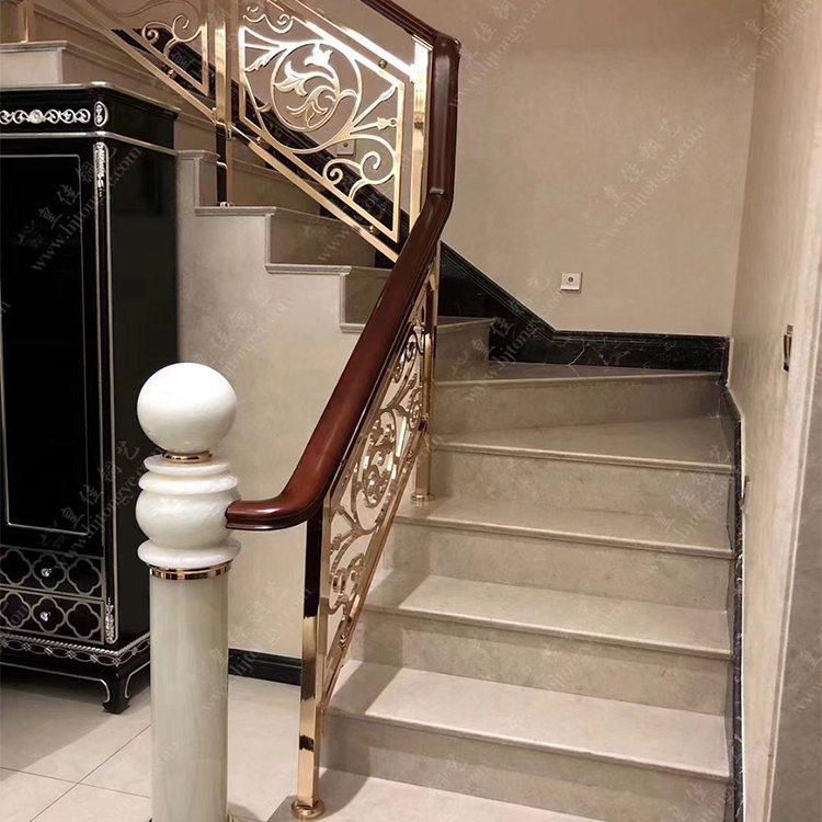 一款全家人都同意安装的新型铜楼梯扶手