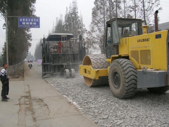 碎石化改造旧水泥路面