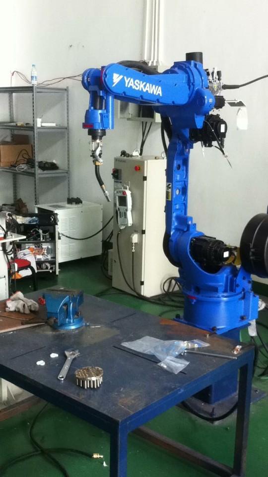 安川弧焊机器人MA1400