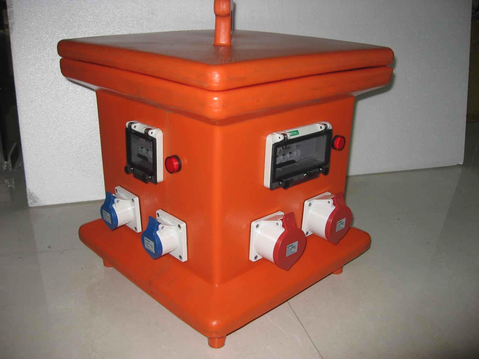 新品CEE防水配电箱 工业插座箱 配3相电流表 可订做