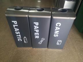 甘肅平涼優質不銹鋼塑木條分類垃圾桶生產廠家新款上市