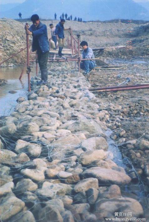 河岸生态治理用铅丝石笼