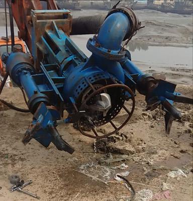 挖机带动泥浆泵