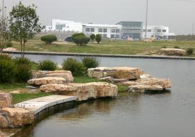 张家港湿地公园云片石驳岸景观工程