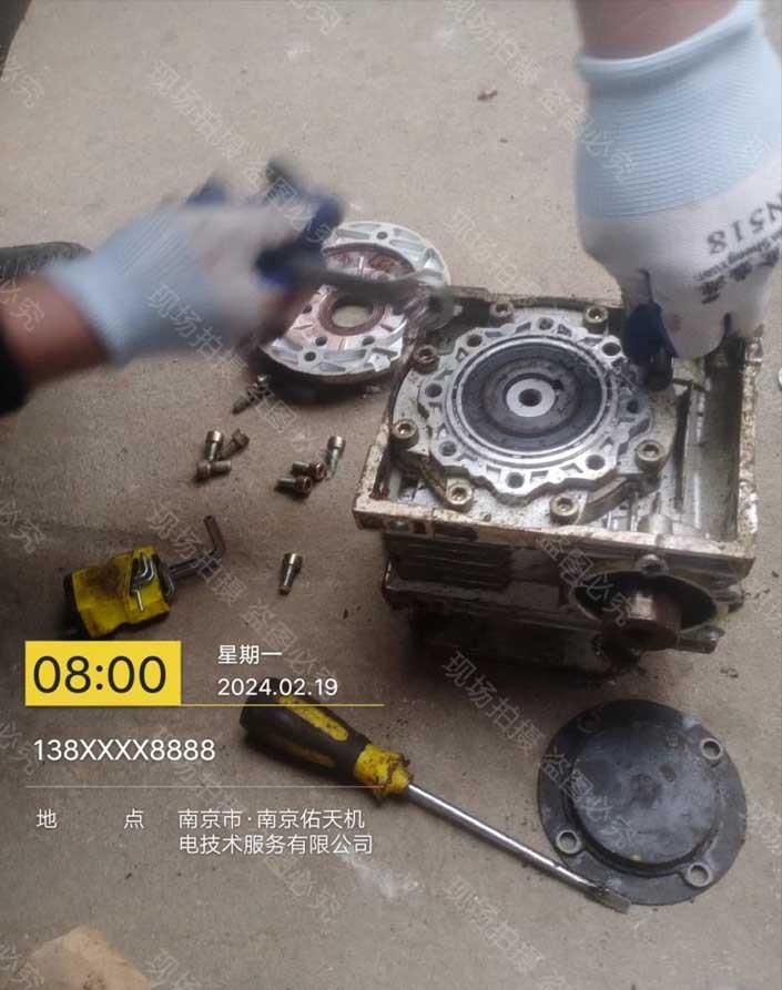 江苏扬州南京减速机安装减速机维修、轴、齿轮修理更换