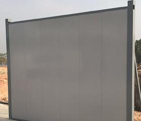 钢板围墙更合适在高速路旁使用