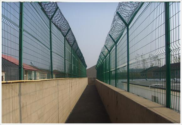 监狱钢网墙/看守所隔离栅/内墙防爬网